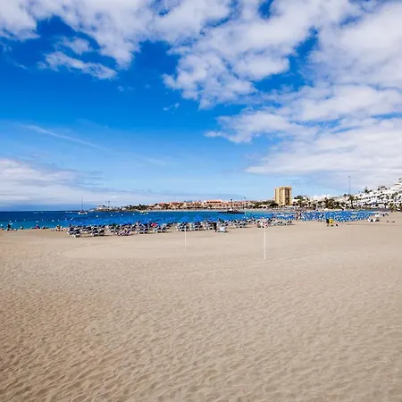 Ceyla View, Cristianos